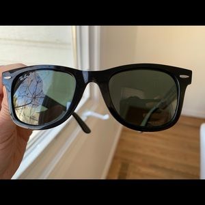 Ray-Ban wayfarer ease polarized RB4340